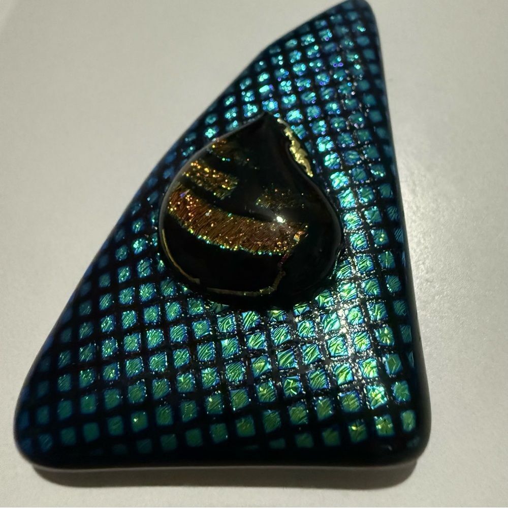 DICHROIC FUSED GLASS PINS – SET OF 3 ABSTRACT STATEMENT PIECES 🎨💫 - Picture 13 of 17